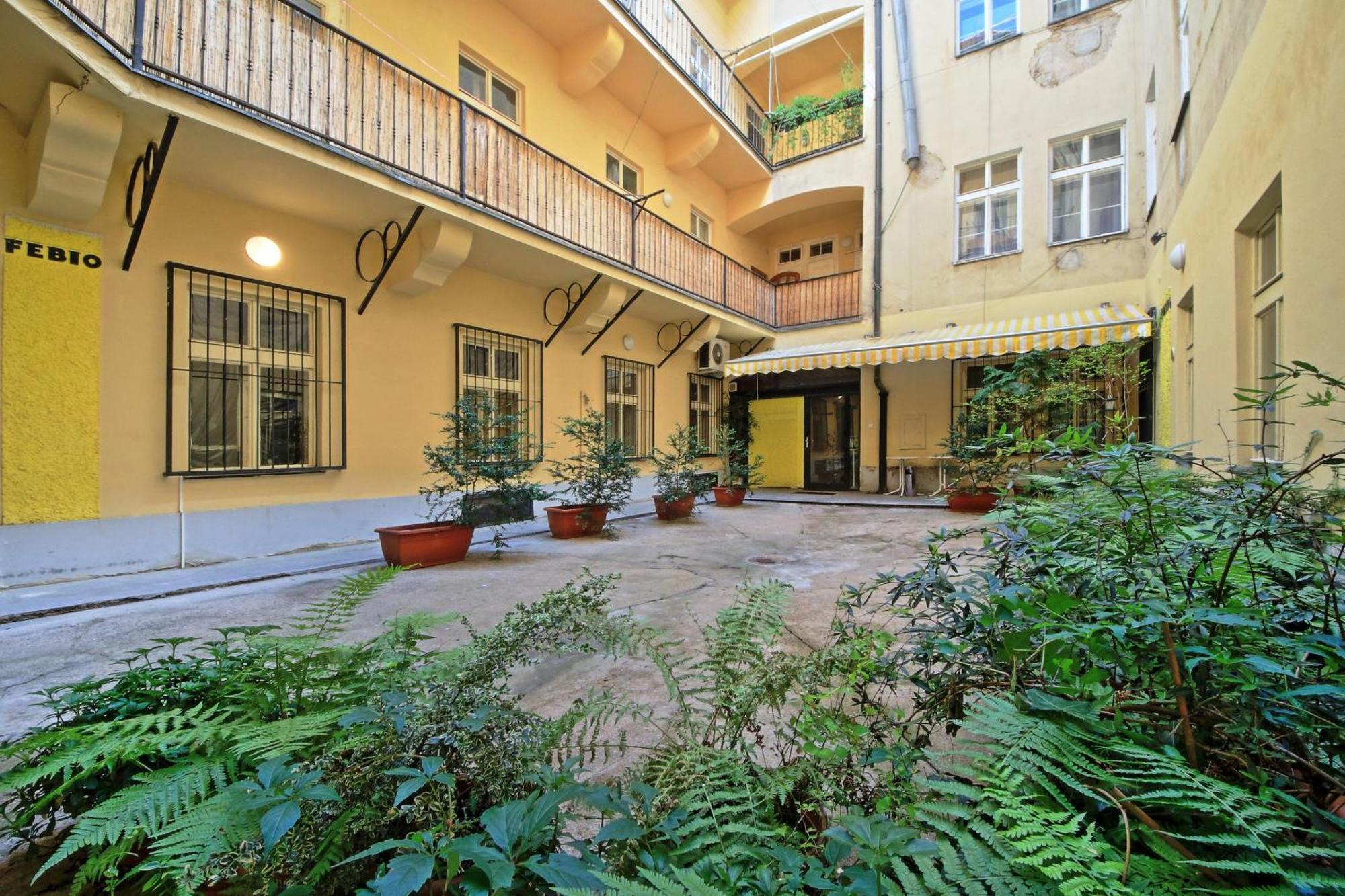 Rose Antique Apartment Prag Exteriör bild