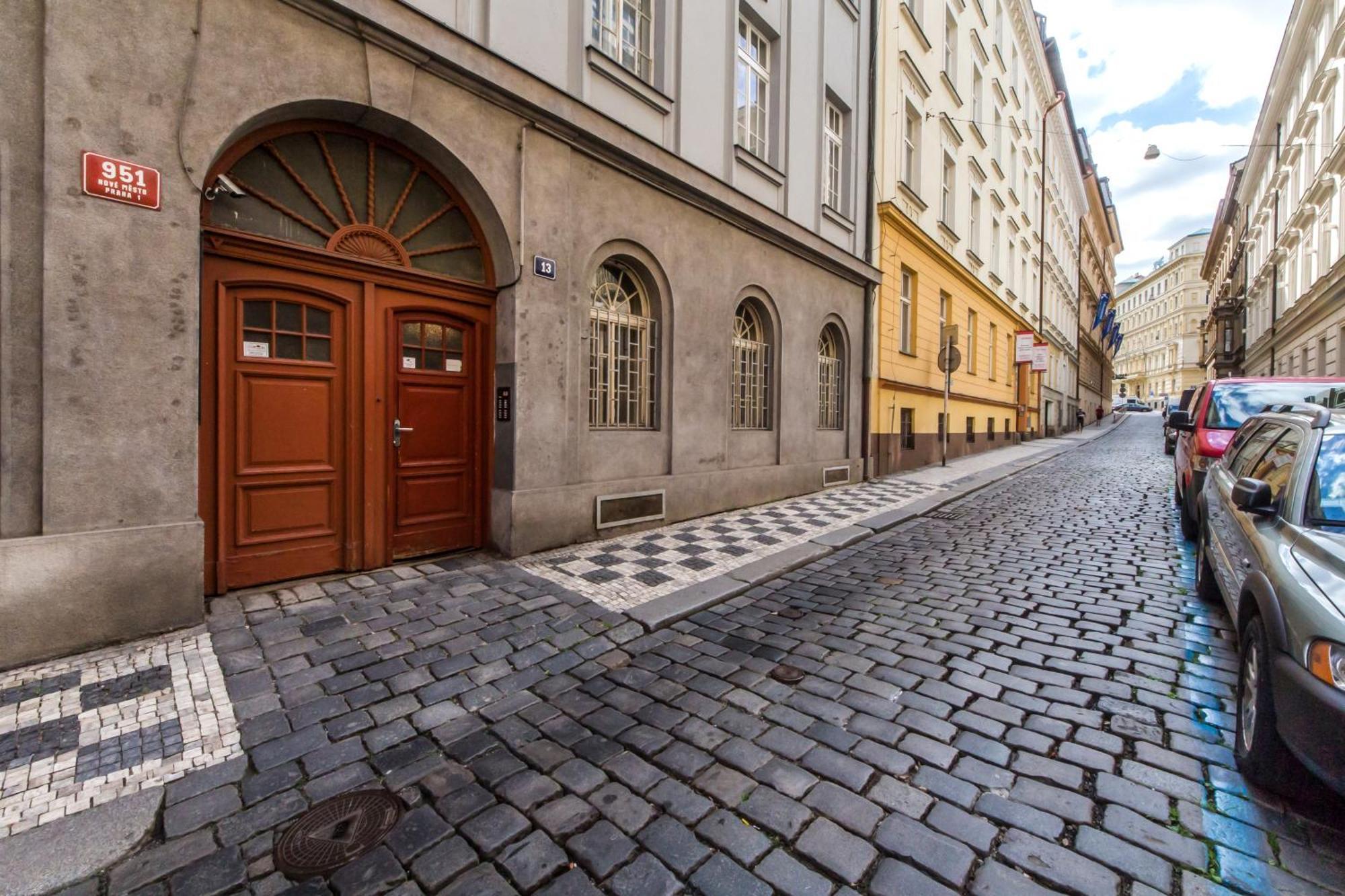 Rose Antique Apartment Prag Exteriör bild